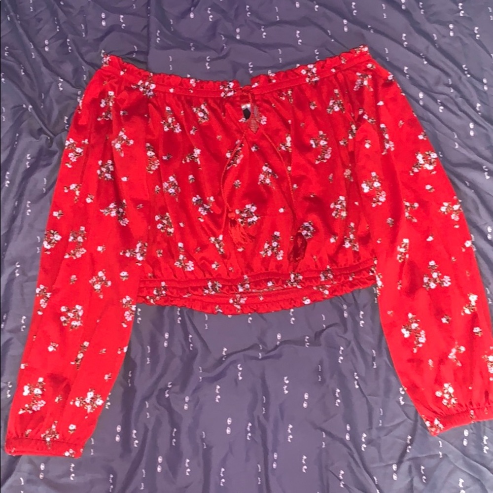 H&M Off-the Shoulder Crop-Top